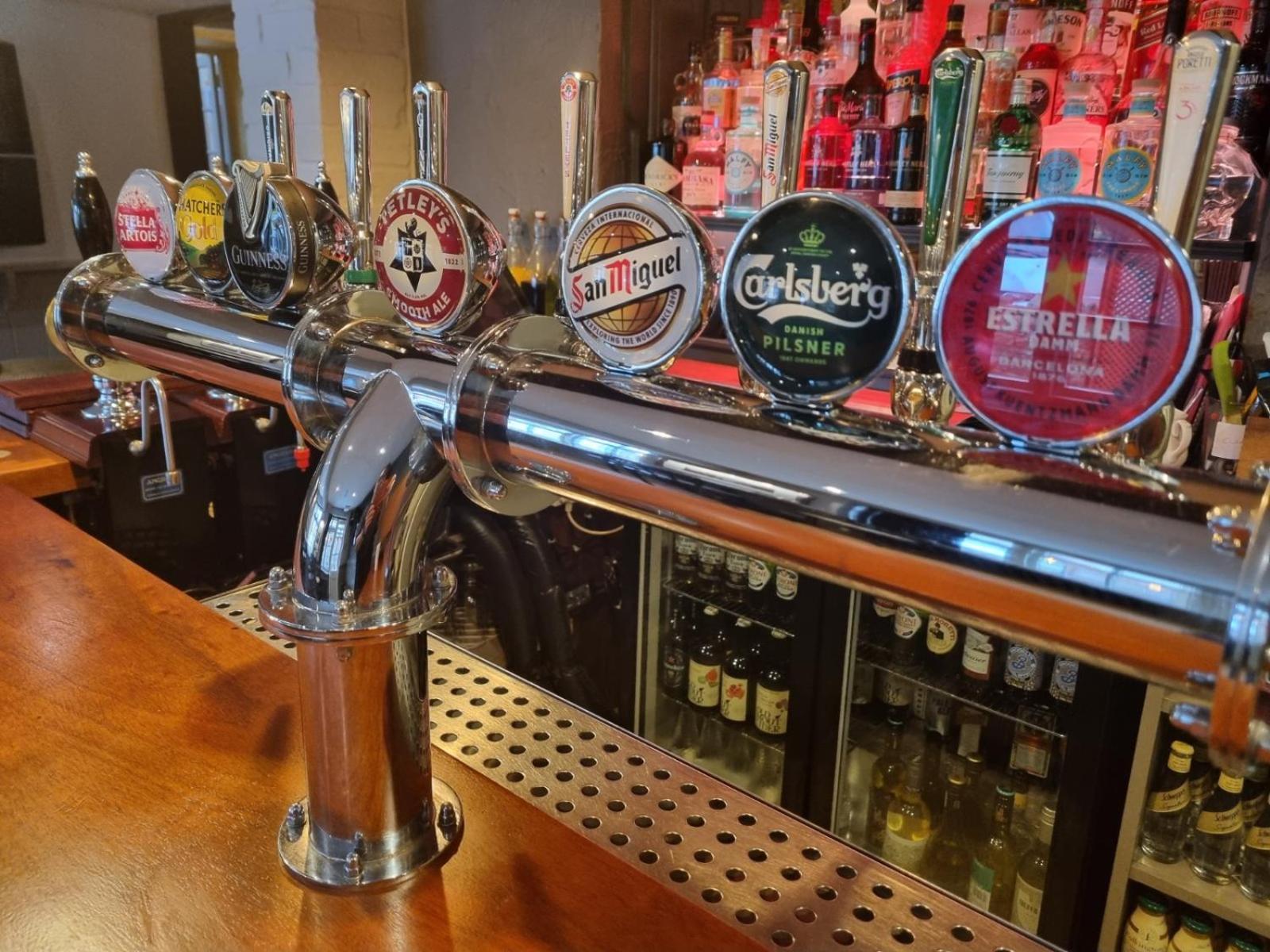 White Horse Inn & Restaurant Stoke Albany Екстериор снимка